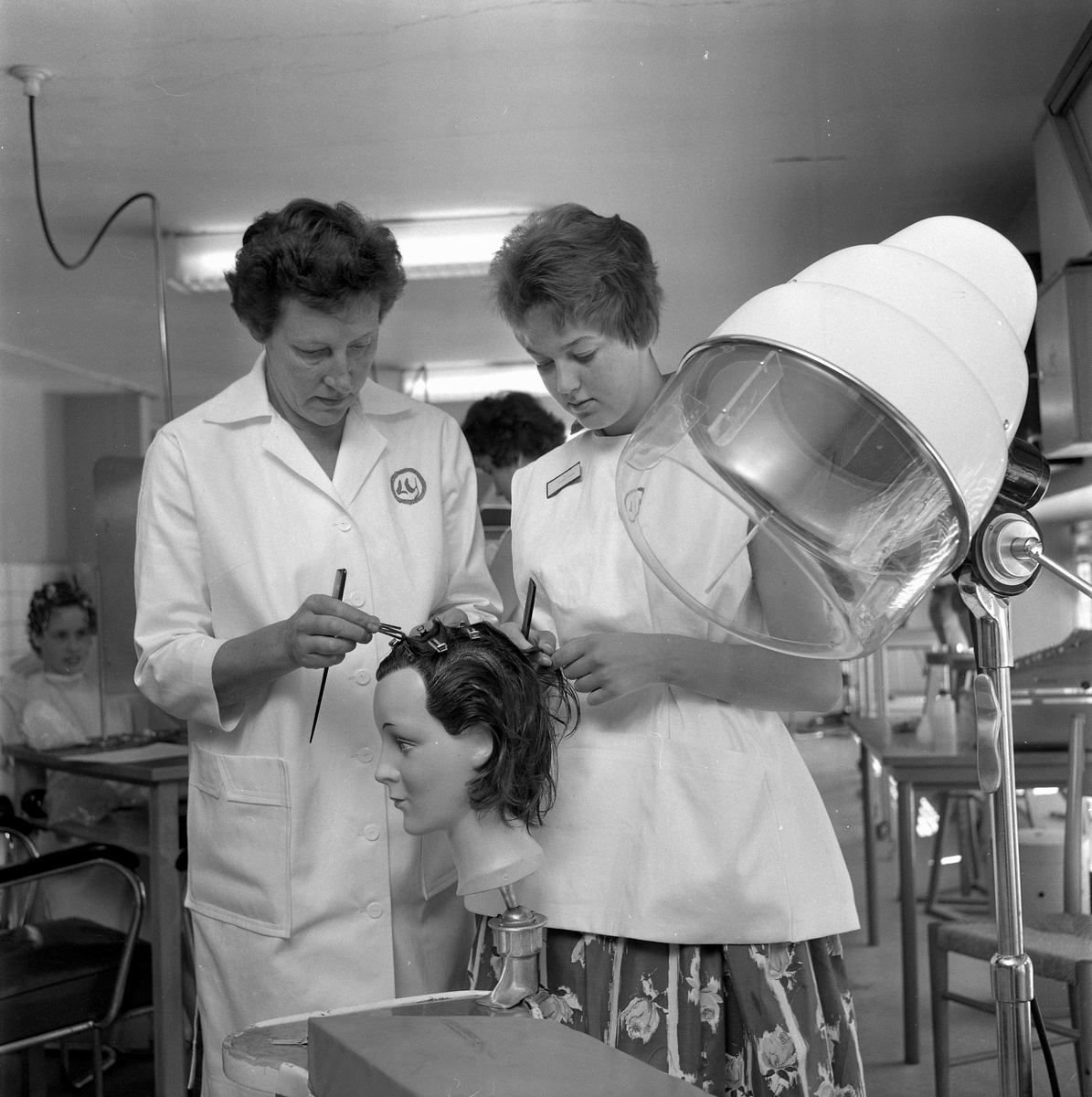 Örebro Kuriren, The Barber School (Hellström). August 1958.