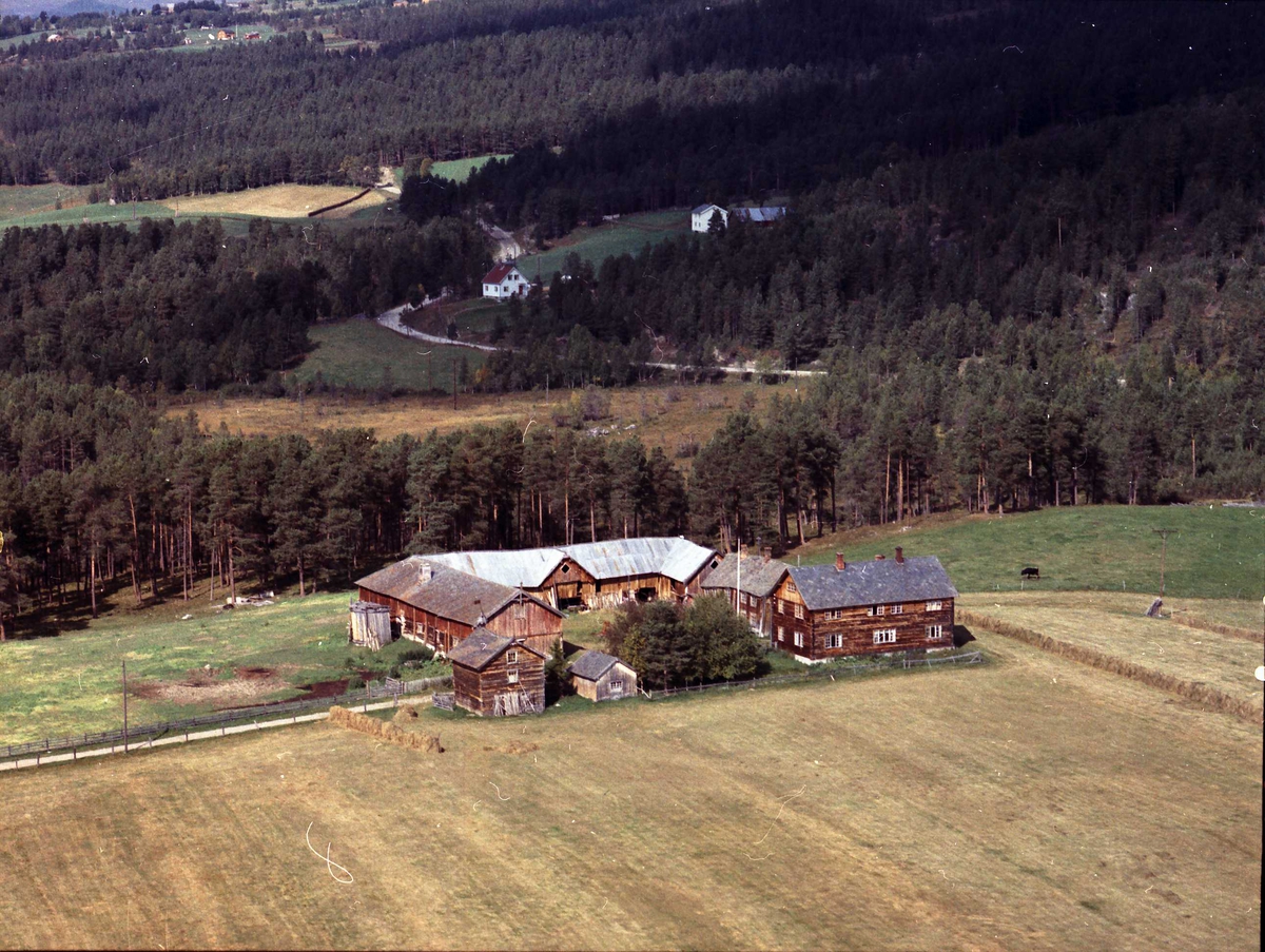 Widerøes Flyveselskap A/S, Gårdsbruk.
