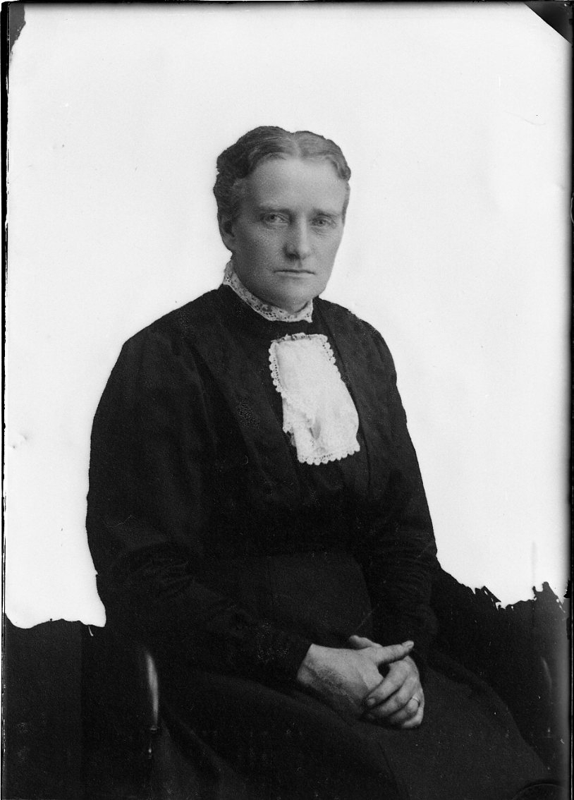 Calla Helena Sundbeck, Porträtt av Elin Karlsson från Västanå.