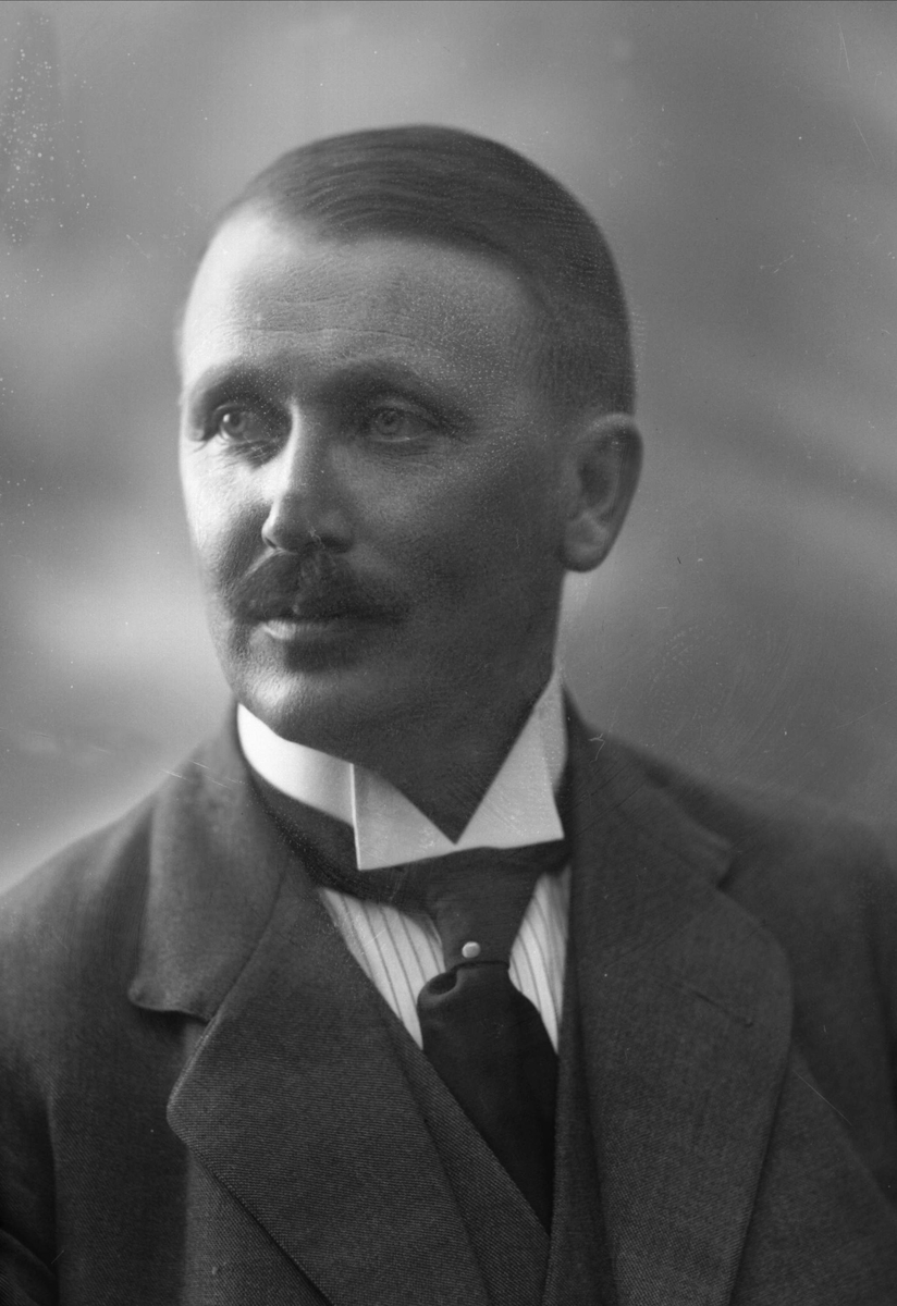 Gustav Borgen, NFB.44457