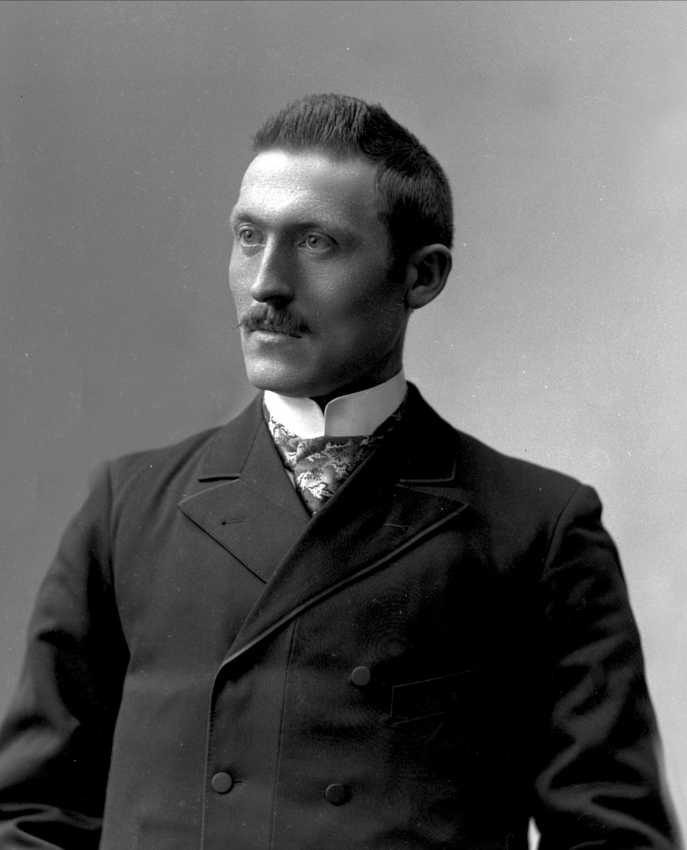 Gustav Borgen, NFB.09672