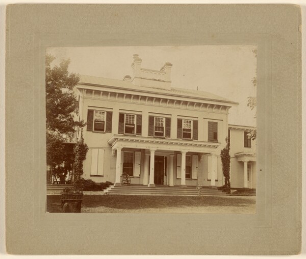 Unknown, [View of a large white house with pillars]