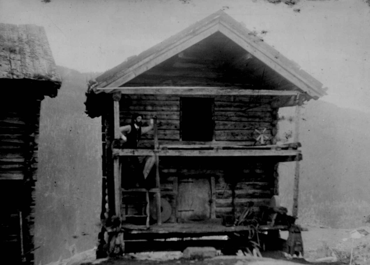 Ukjent, Fra en serie fotografier fra et album som har tilhørt folklorist og professor Moltke Moe (1859-1913), antatt fra 1880-årene med motiver fra Telemark.
