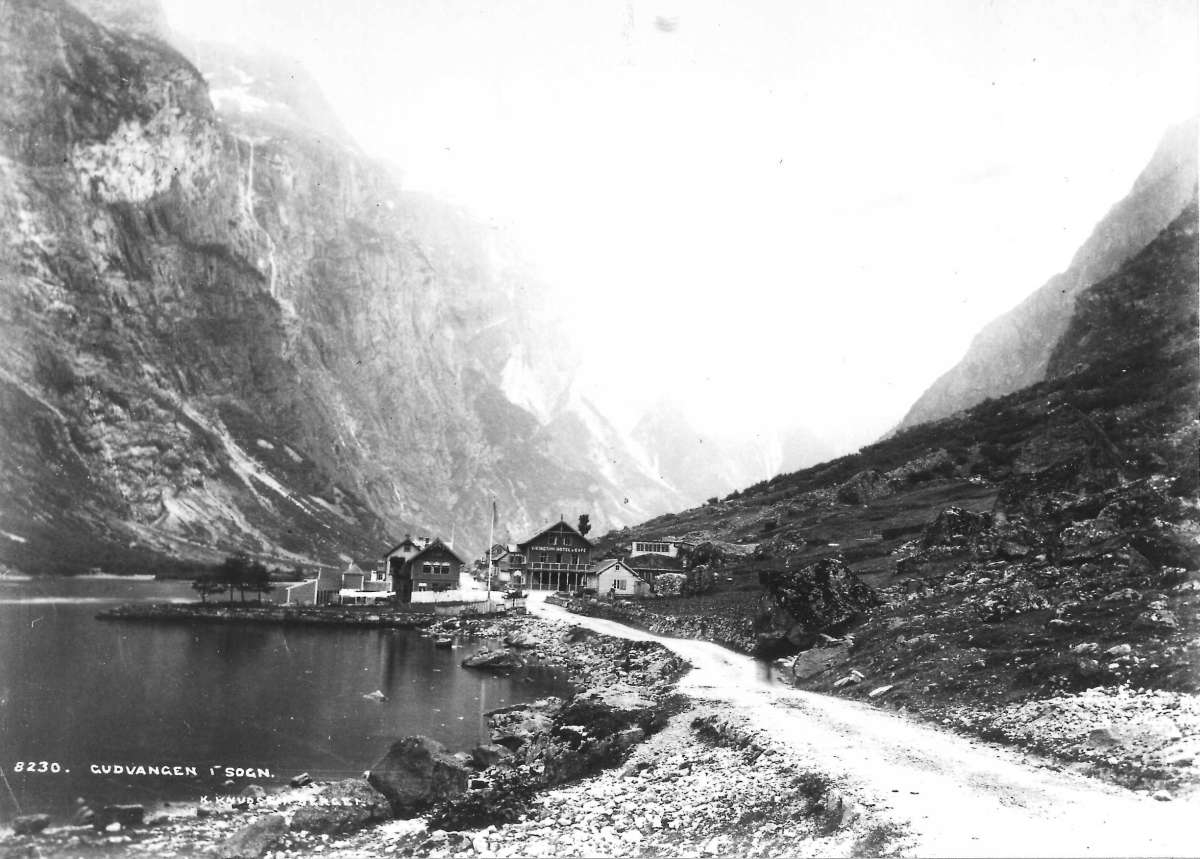 Knud Knudsen, GUDVANGEN I SOGN.
