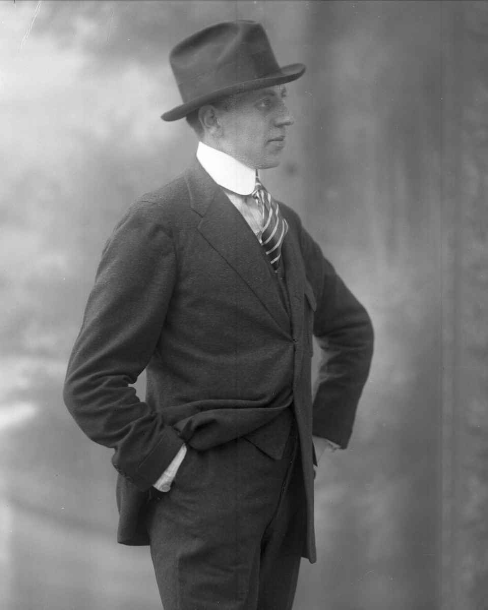 Gustav Borgen, NFB.19335