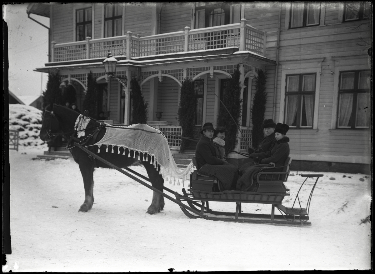 Joel Bengtsson, Familjen Edvard Thornblad åker släde