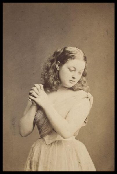 London Stereoscopic and Photographic Company, Guy Little Theatrical Photograph