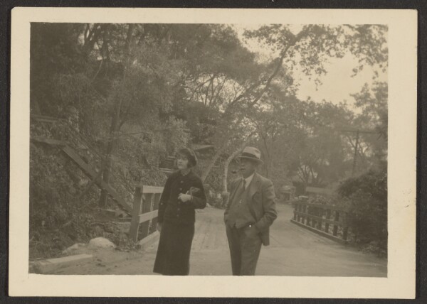 Louis Fleckenstein, [Florence and Fleckenstein on Bridge]