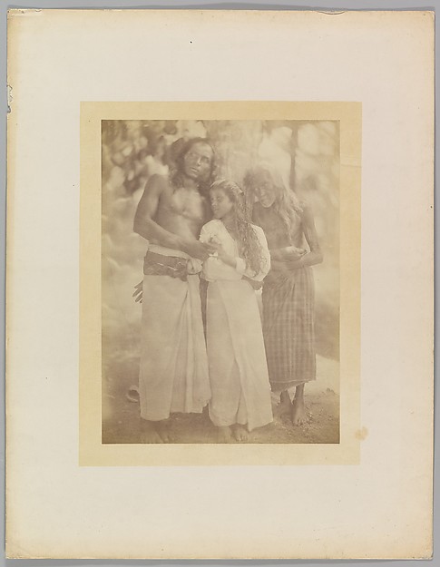 Julia Margaret Cameron, [Ceylonese Group by a Tree]