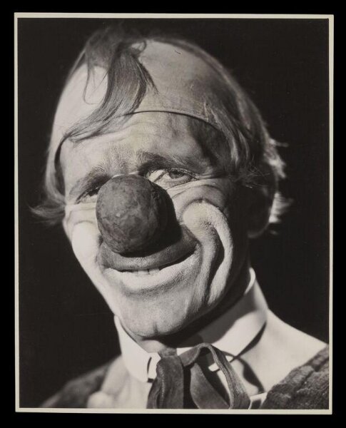 Hinde, John Wilfrid, Clown