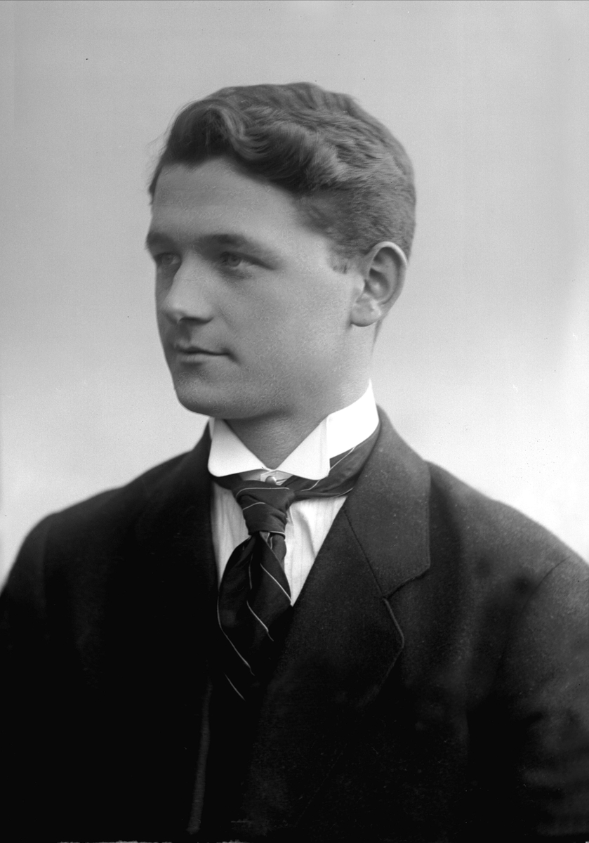 Gustav Borgen, NFB.00822