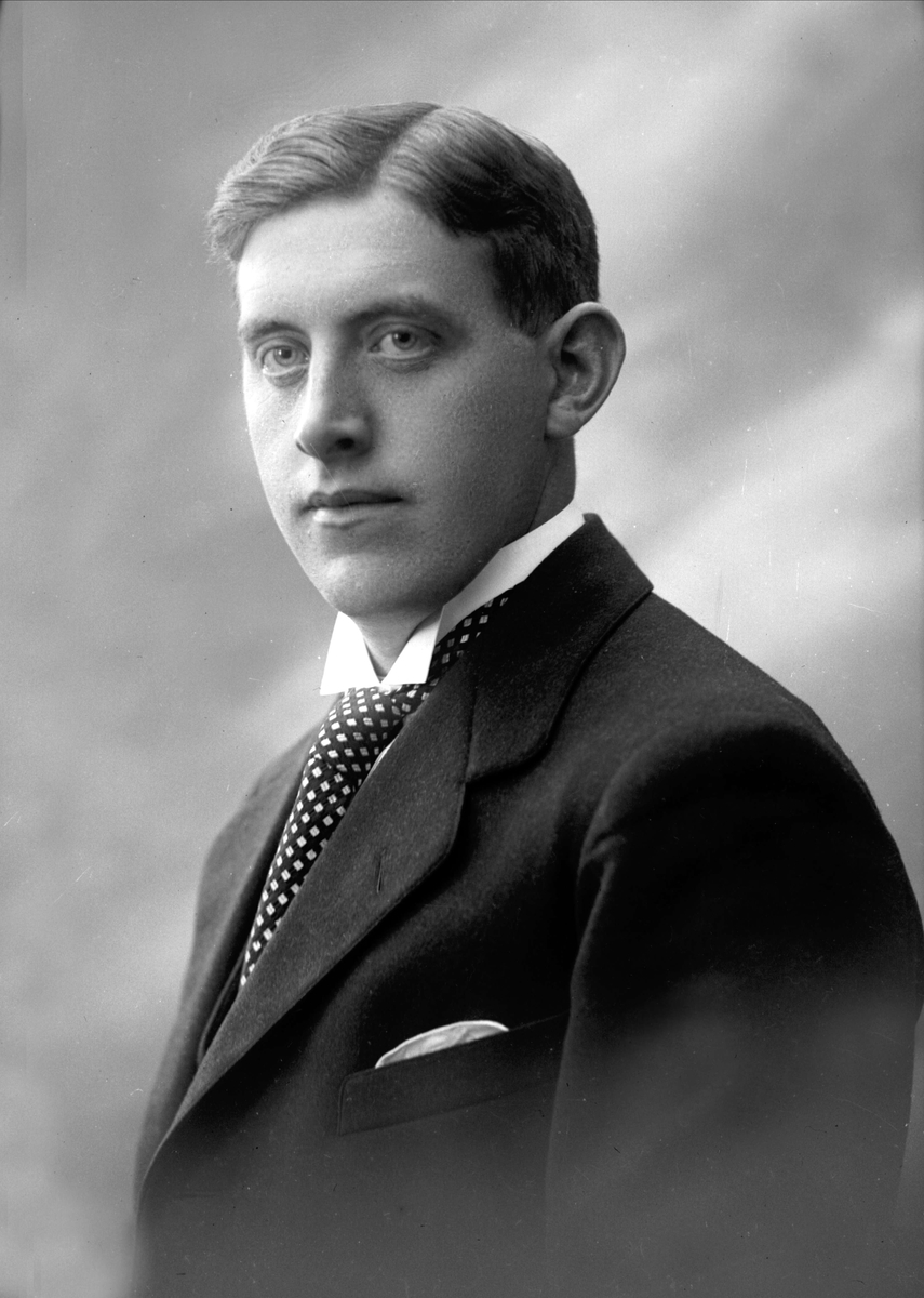 Gustav Borgen, NFB.30373