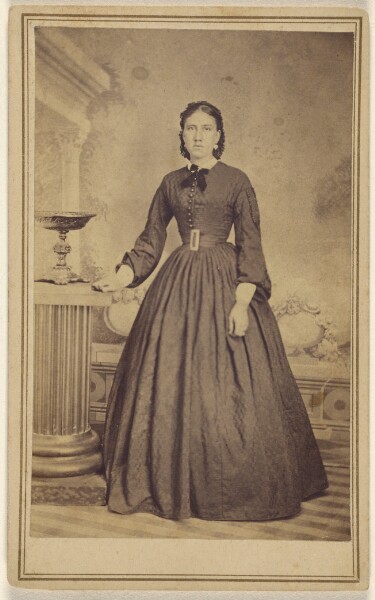 Unknown, [Unidentified woman standing]