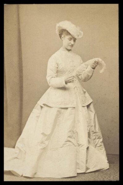London Stereoscopic and Photographic Company, Guy Little Theatrical Photograph