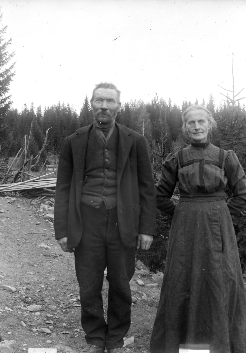 Engebret Dalen Olsen, Ola (1858-1919) og Marit Dalen (1858-1927), Høgda/Skalmerudhøgda, Stavsjø, Hedmark.