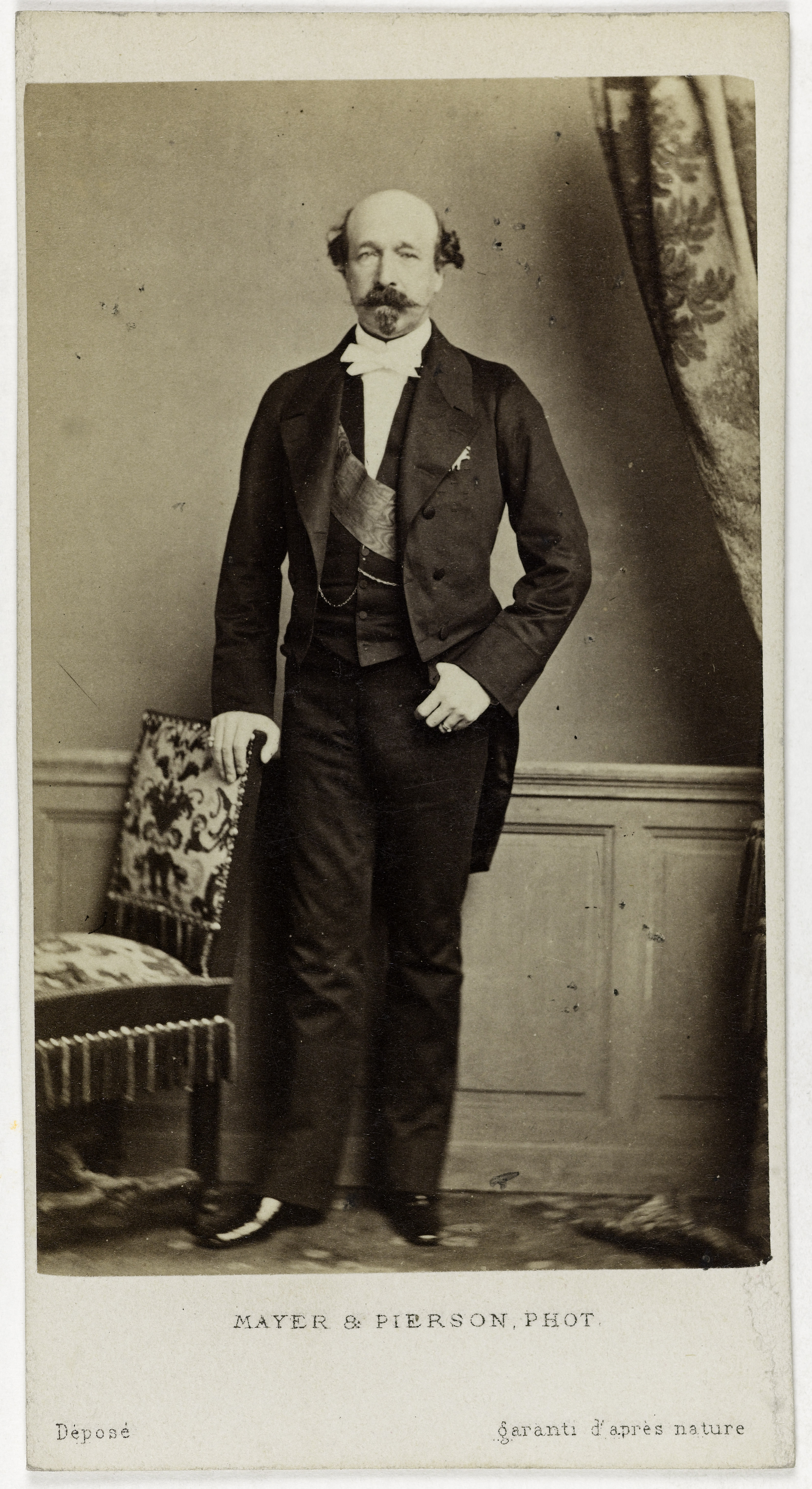 Mayer Frères et Pierson, Portrait en pied de Charles Louis Joseph Demorny, duc de Morny (1811-1865), officier, industriel, homme politique et ambassadeur.