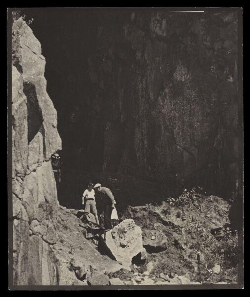Hinde, John Wilfrid, Figures Exploring Cave