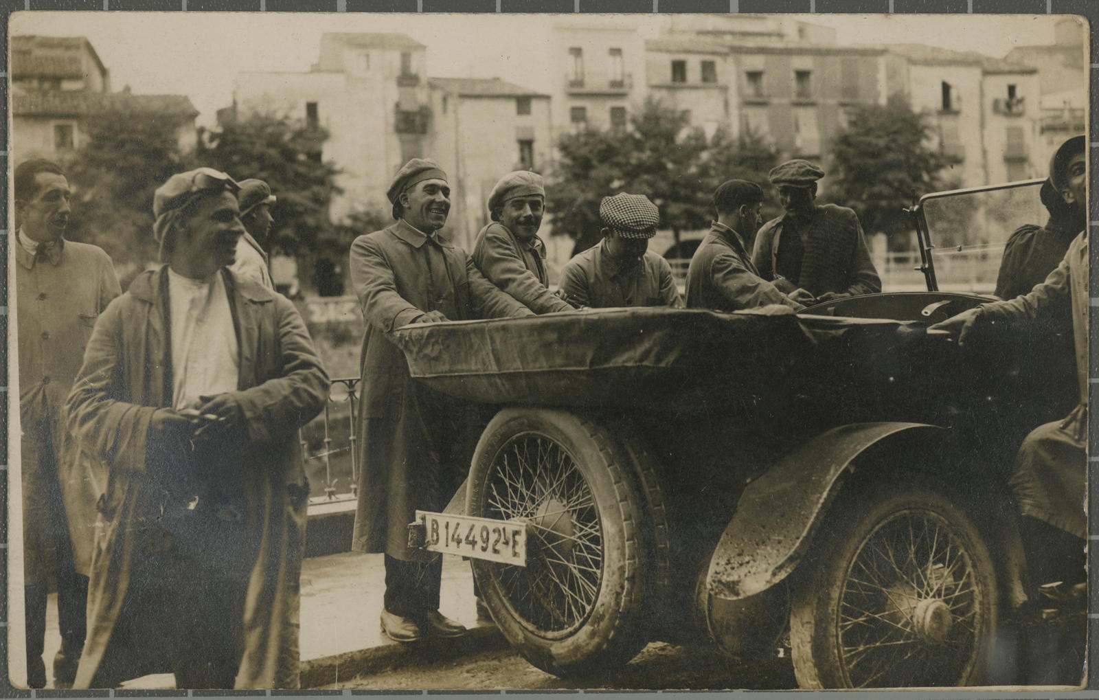 Desconegut, [Expedició automobilística]