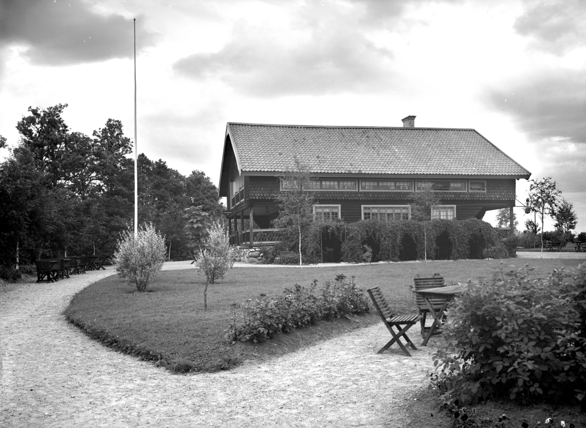 Samuel Lindskog, Tvåvånings bostadshus.