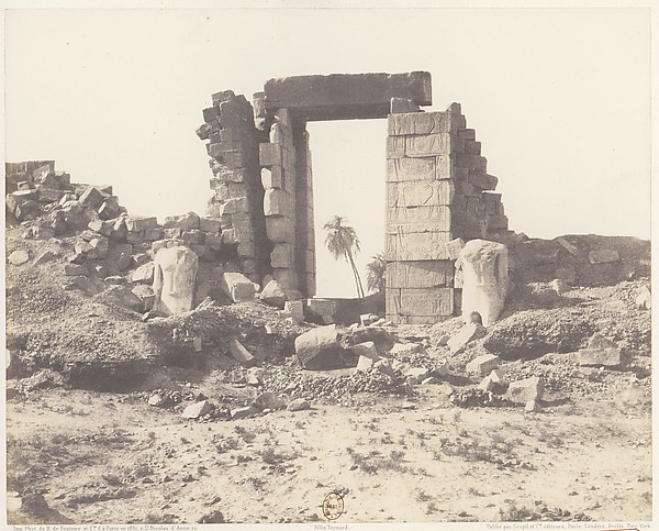 Félix Teynard, Karnak (Thèbes), Premier Pylône - Ruines de la Porte et des Colosses, Vues du Point E