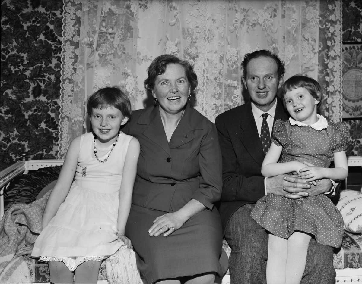 Skötsner-Edhlund, Familjen Jonsson, Assjö, Uppland