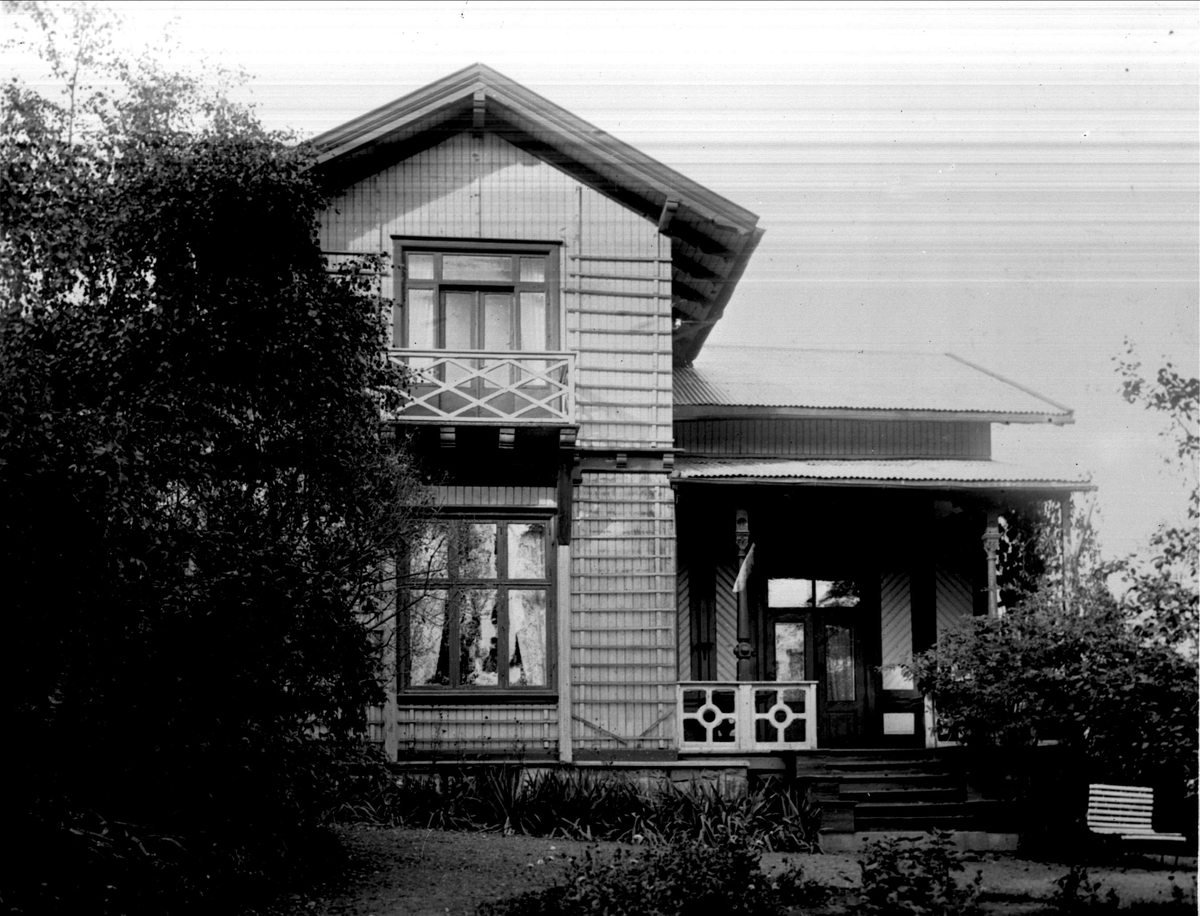 Gustav Borgen, Hus og hage. Ottesens villa i Bestum.