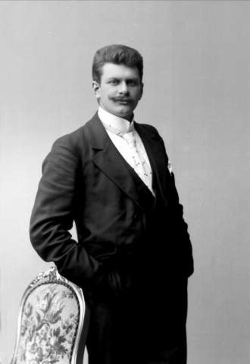 Gustav Borgen, NFB.02418