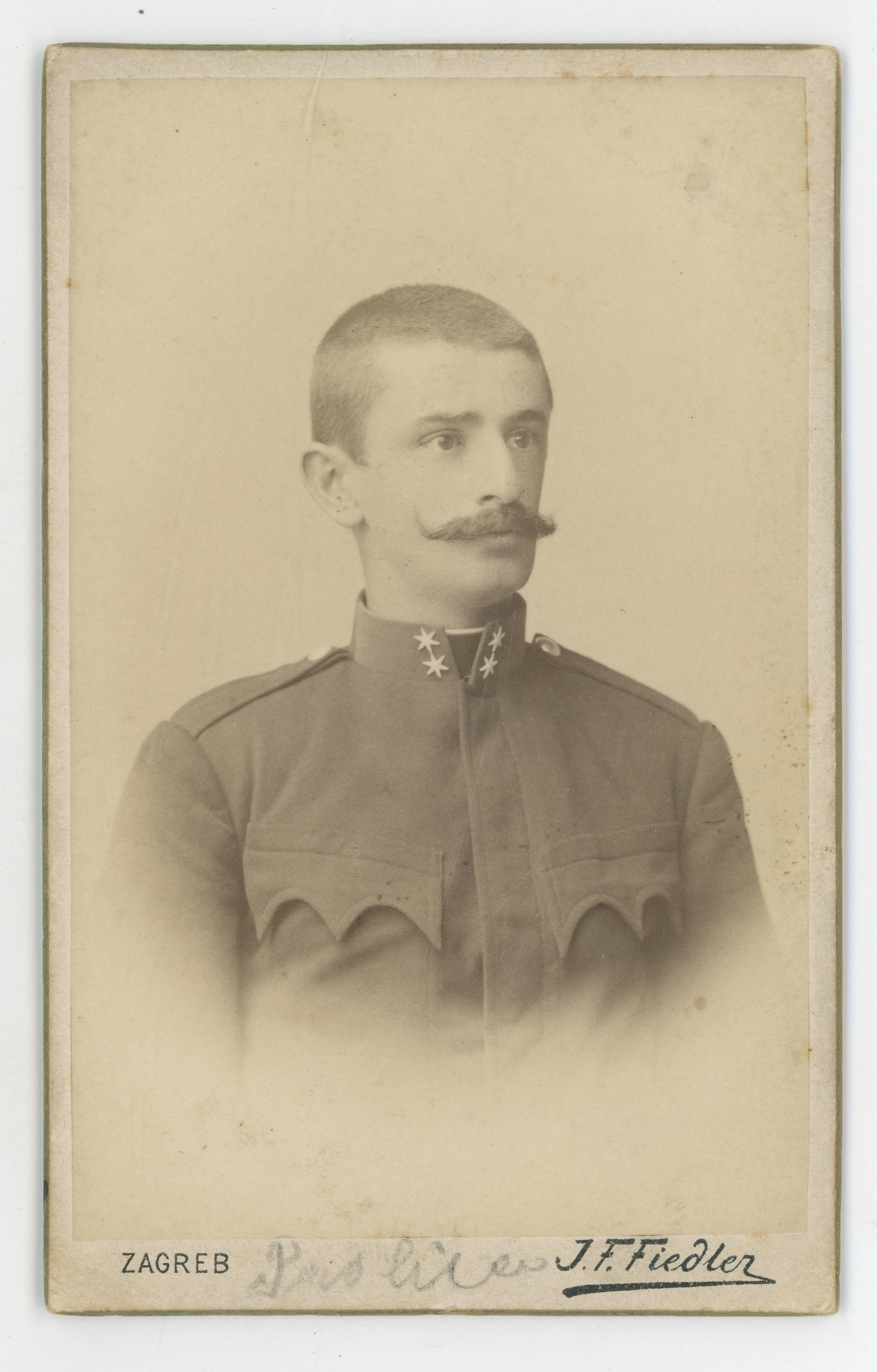 Julio F. Fiedler, Oficir Paskiević