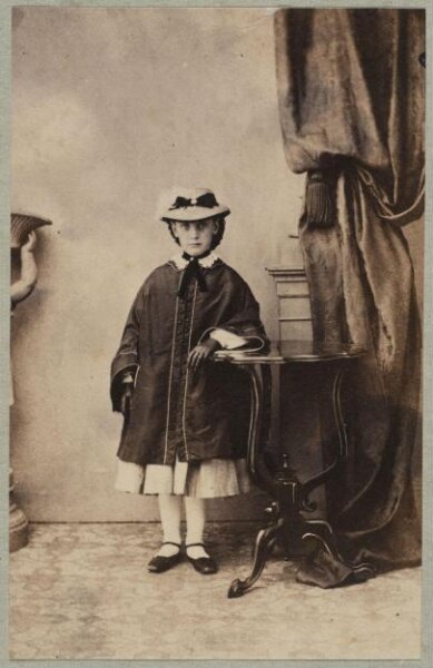 Unknown, Carte-de-visite photographs (480). Four photographs  are dry-mounted to each sheet (120).