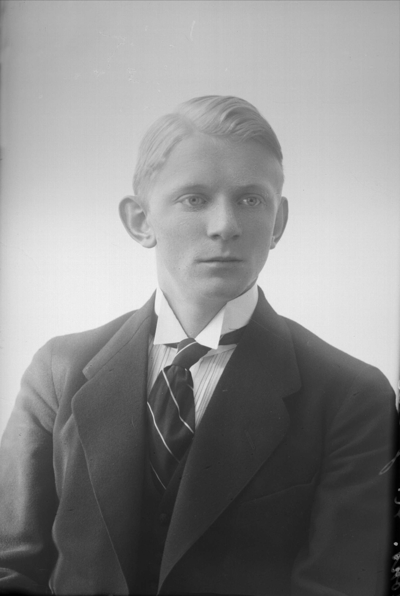 Gustav Borgen, NFB.44564
