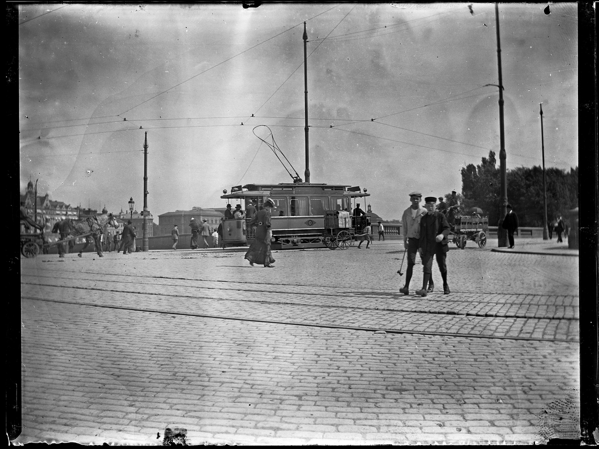 Einar Torgny, En spårvagn
