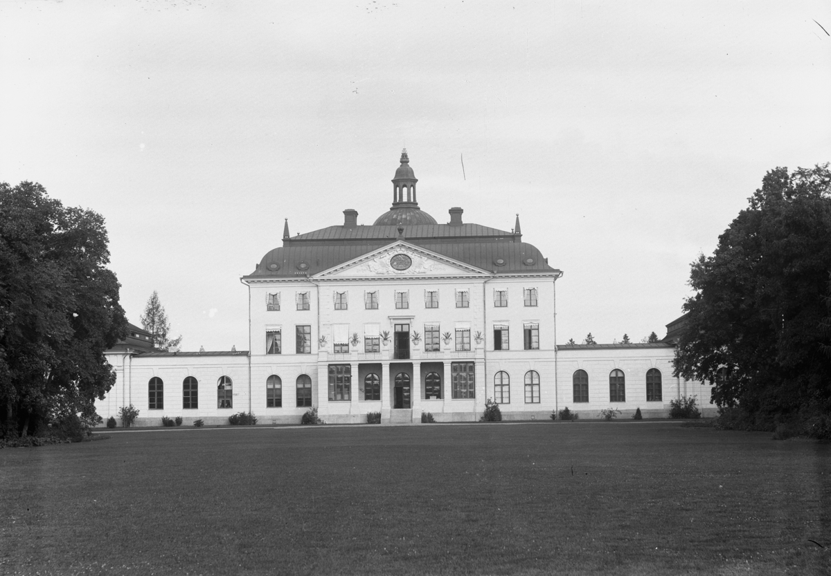 Gustaf Ferdinand Hallberg, Bjärka-Säby slott.