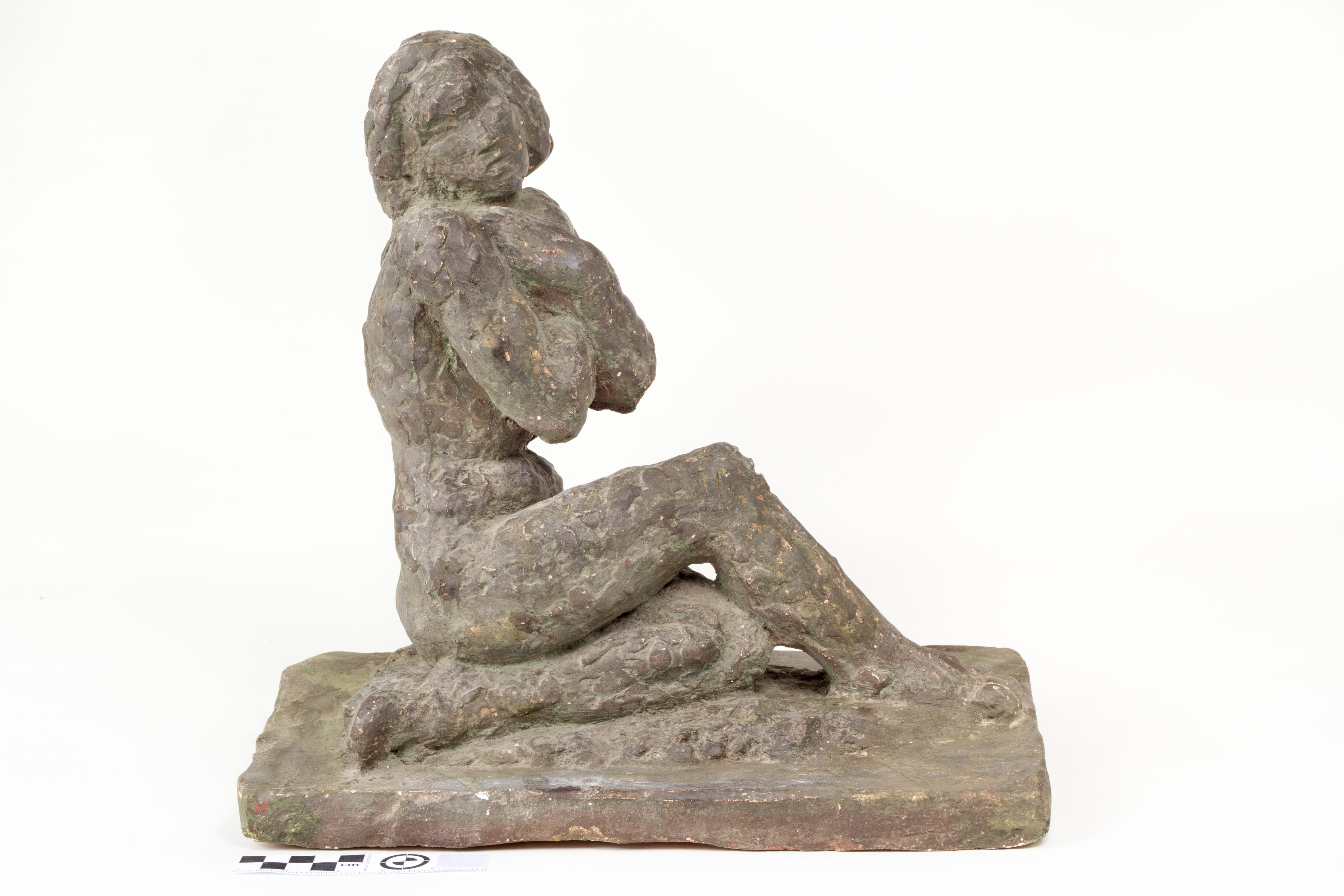 Anton (autor) Starkopf, Istuv naisfiguur