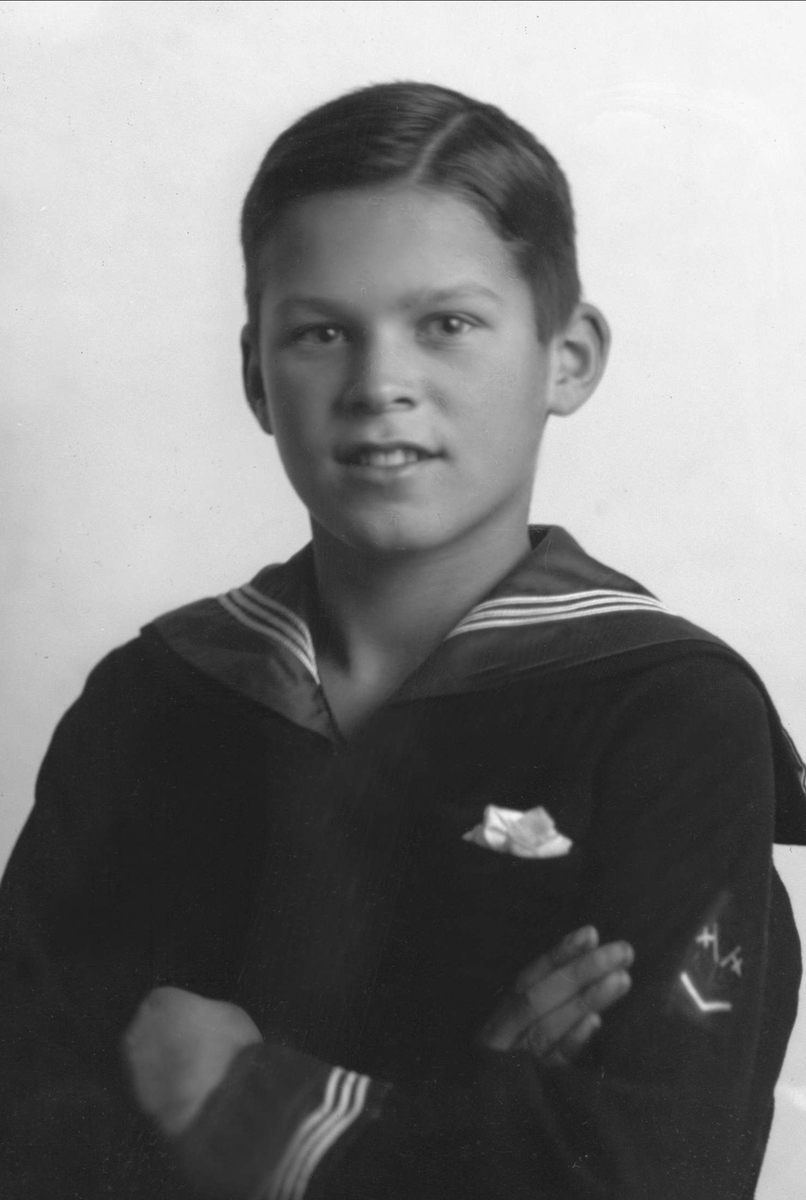 Gustav Borgen, Portrett av Halvor Bjørneby i matrosdress.