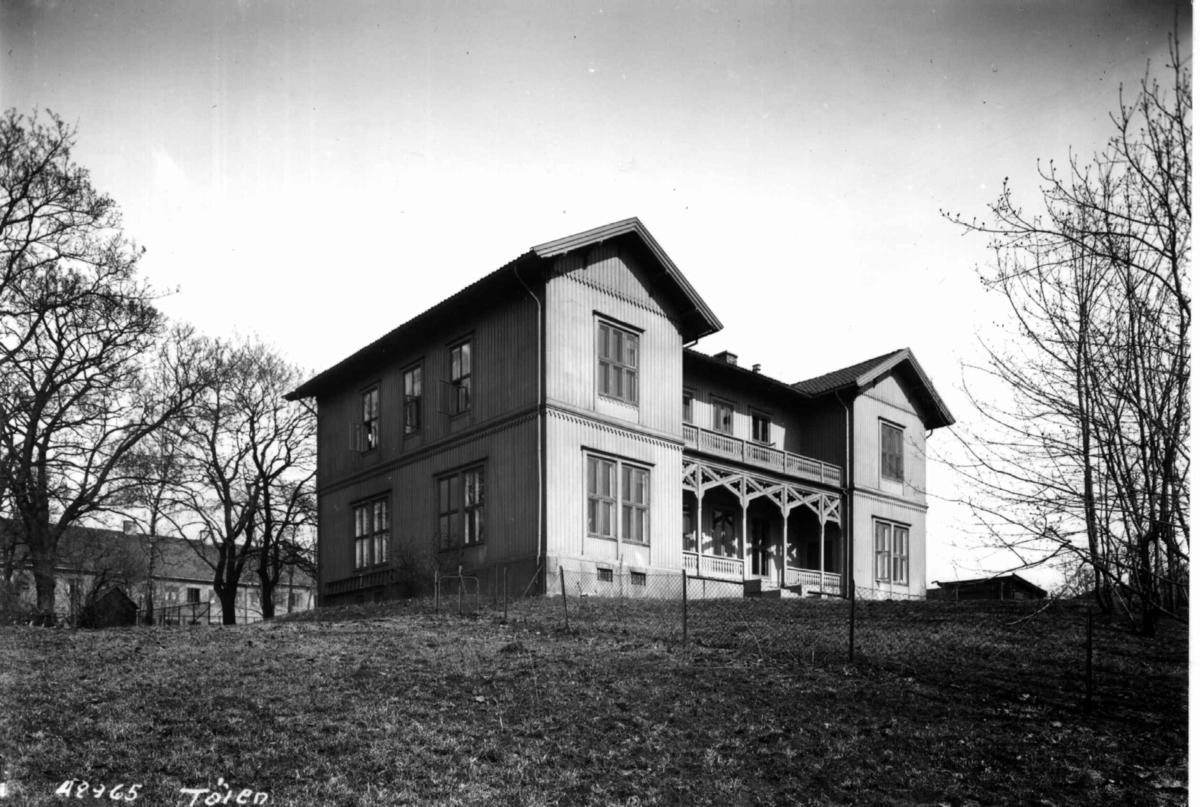 Anders Beer Wilse, Tøyen gård, Oslo, Østre Aker. Hovedbygningen. Muligens Lilletøyen.
