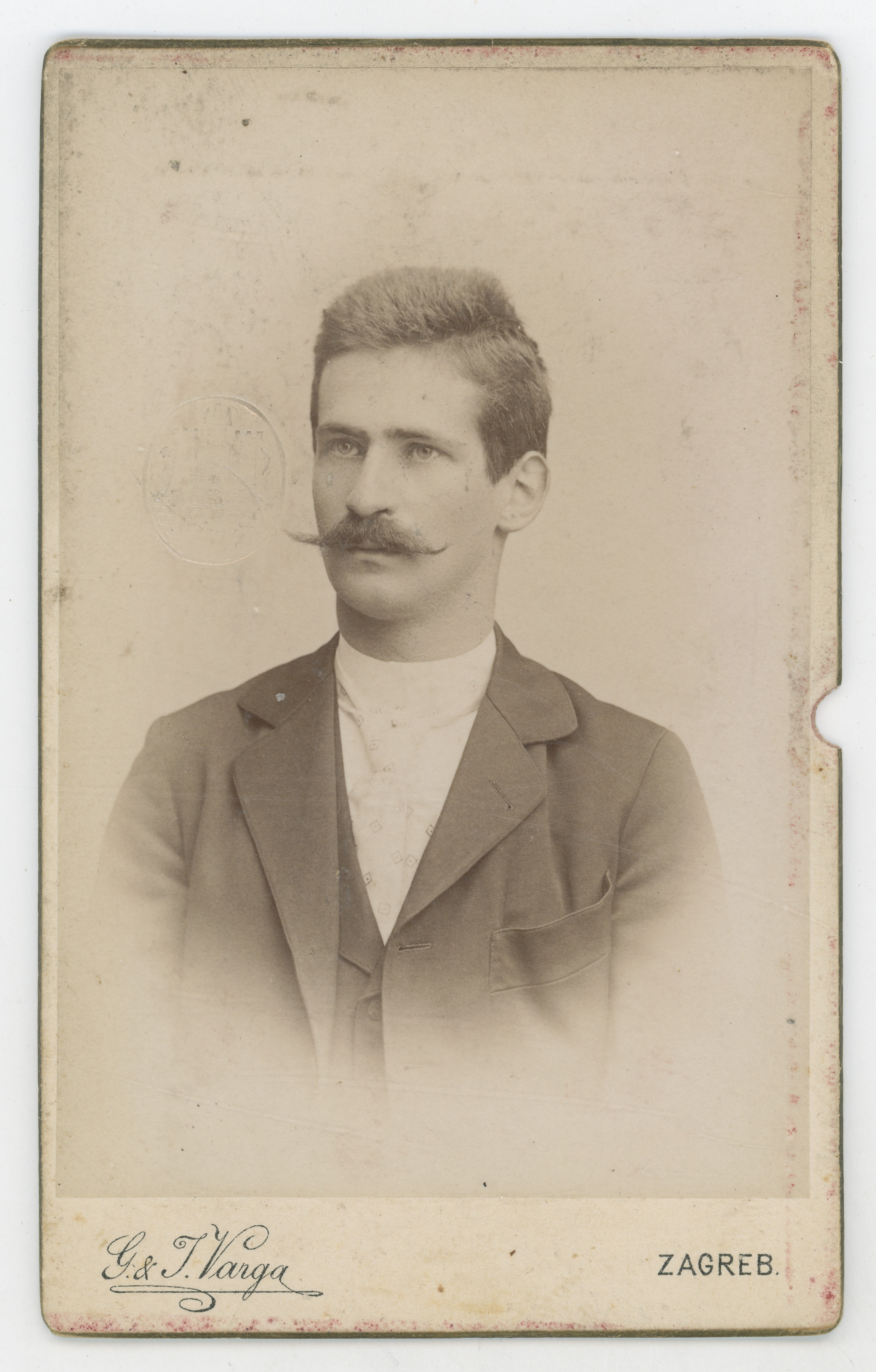 Gjuro i Ivan Varga, Fotografija za osobnu iskaznicu