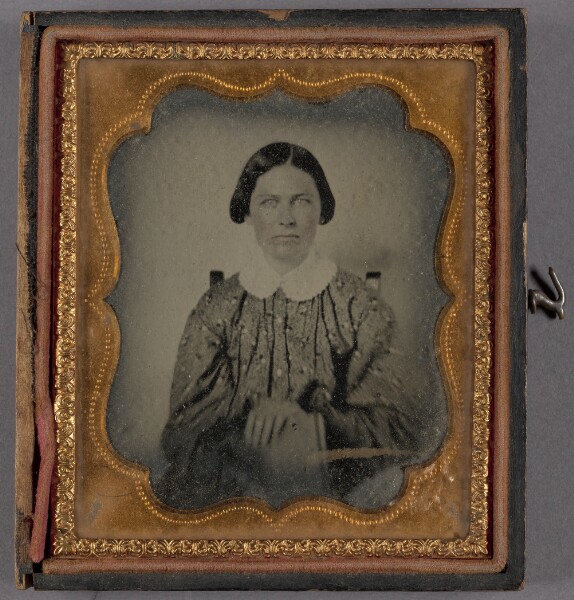 Unknown, [Portrait of a Seated Woman with Bobbed Hair]