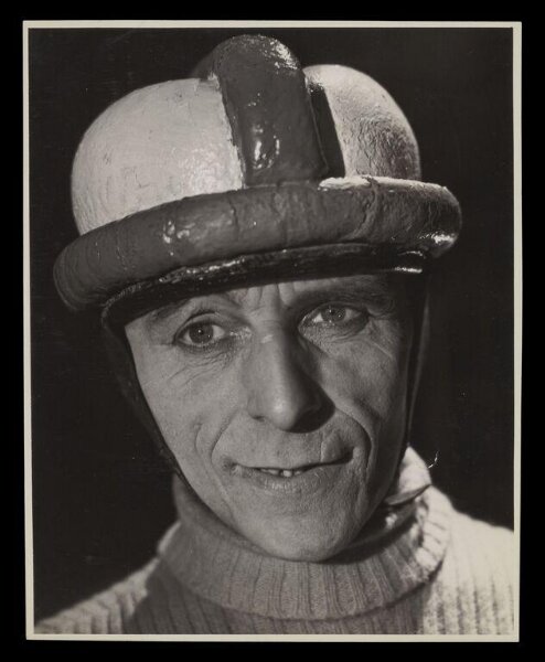 Hinde, John Wilfrid, Circus Performer