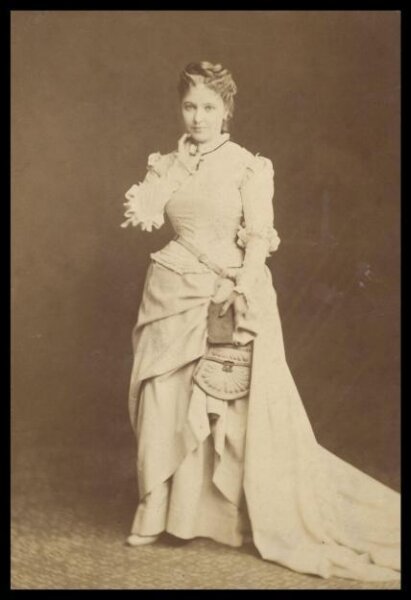 London Stereoscopic and Photographic Company, Guy Little Theatrical Photograph