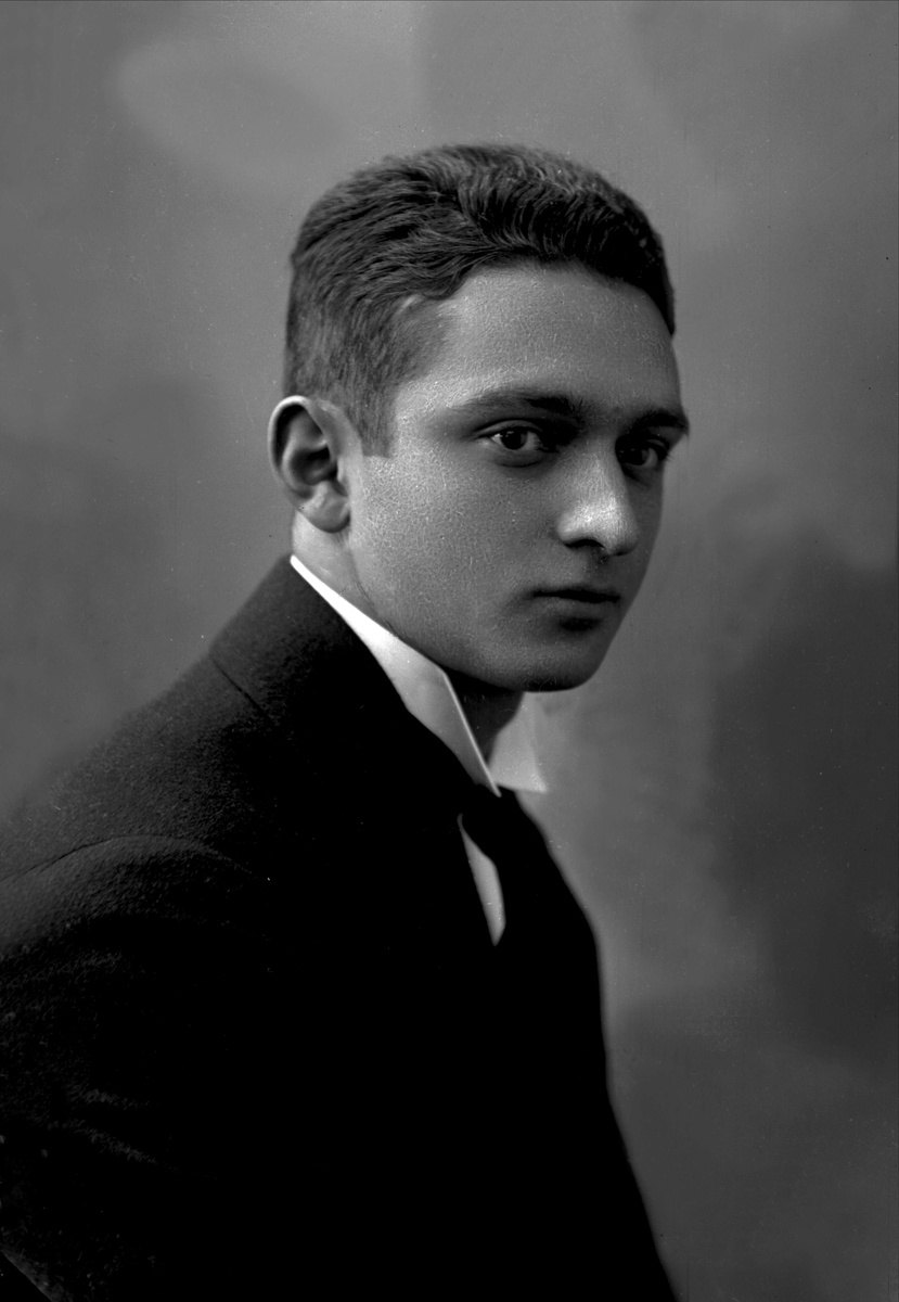 Gustav Borgen, NFB.09989