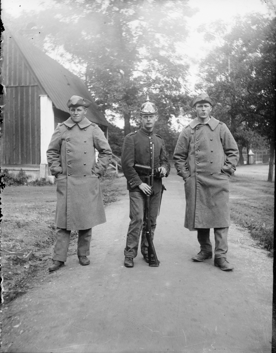 Skötsner-Edhlund, Män i uniform, Östhammar, Uppland