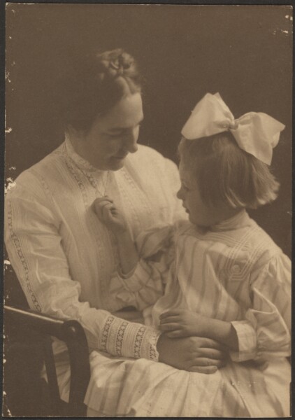 Louis Fleckenstein, [Portrait of Mother and Child with Big Bow]