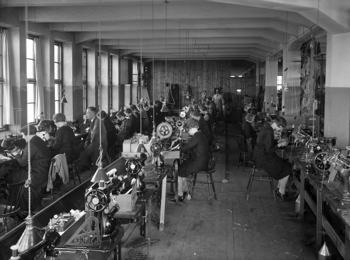 Samuel Lindskog, AB Anders Ivarsson & Comp, interiör av skofabriken.