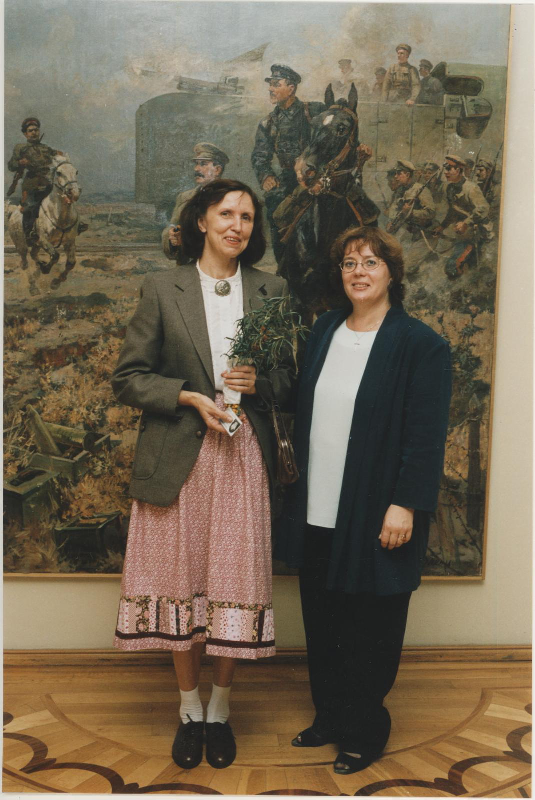 Tiiu (kujutatu) Talvistu, Näituse "Sotsialistliku realismi võidukäik? Eestis" avamine Kivisilla Pildigaleriis 27.08.2002.