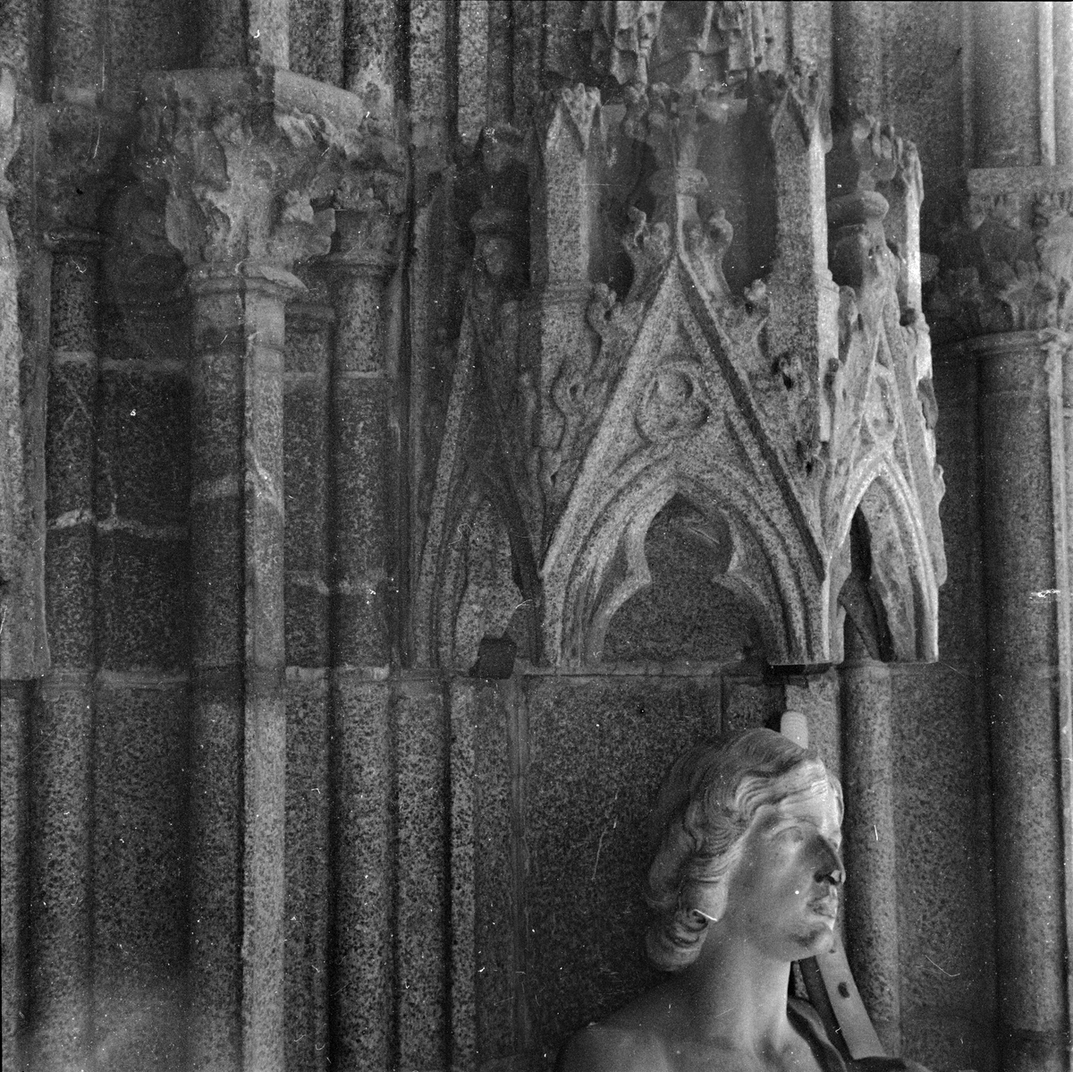 Gunnar Sundgren, Detail of church sculpture in Uppsala Cathedral, Fjärdingen, Uppsala