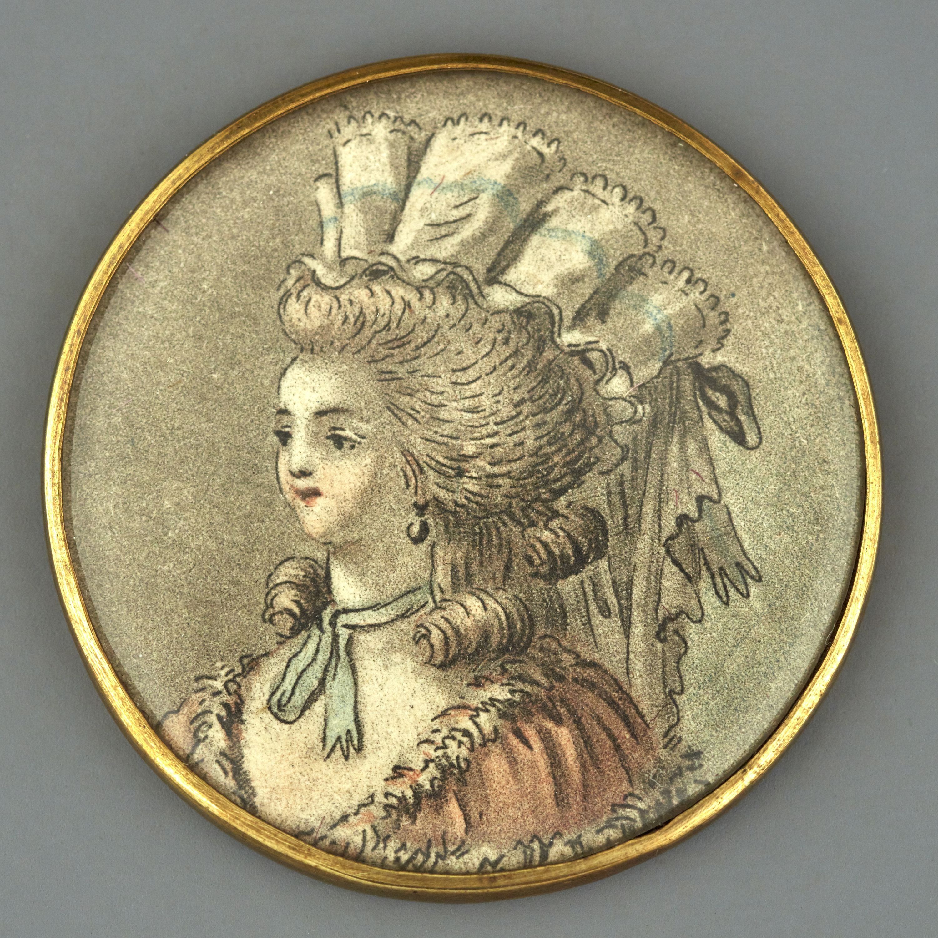 Anonyme, Bouton, dessin gravé par Janinet, aquatinte : portrait femme avec coiffure fin XVIIIe s.