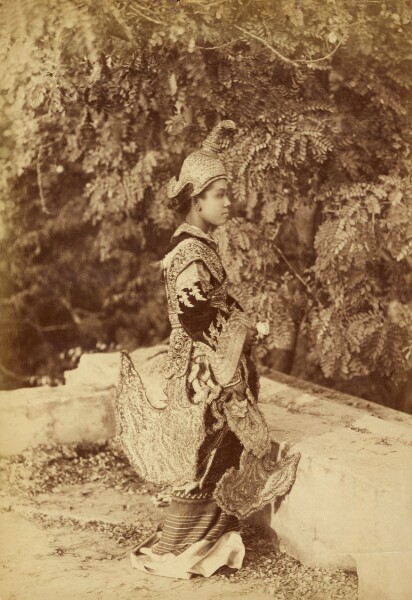 Felice Beato, Burmese Princess