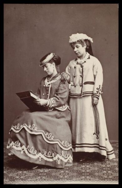 London Stereoscopic and Photographic Company, Guy Little Theatrical Photograph