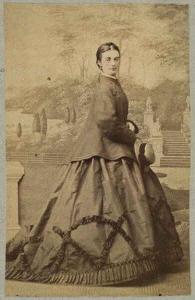 Unknown, Carte-de-visite photographs (480). Four photographs  are dry-mounted to each sheet (120).