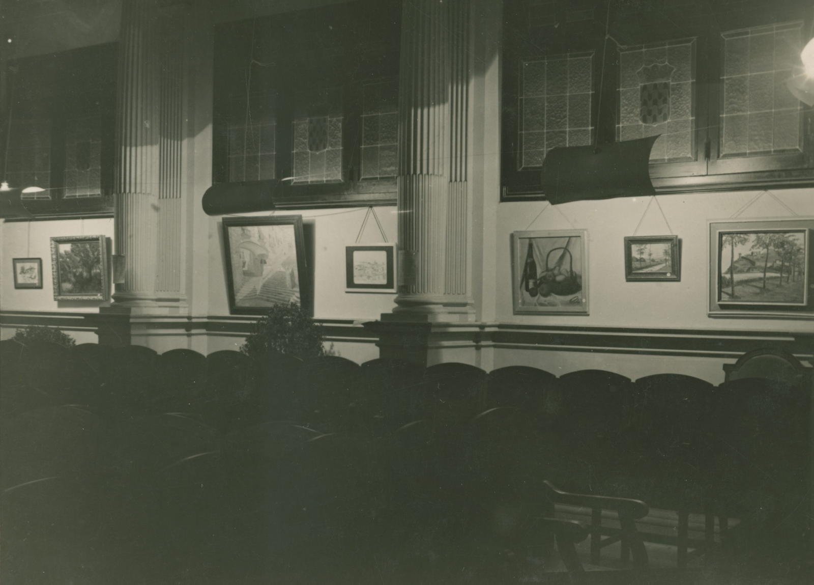 Desconegut, [Exhibition by Antoni Varés]